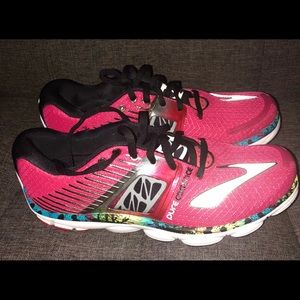 Brooks Pure Cadence 4 size 8